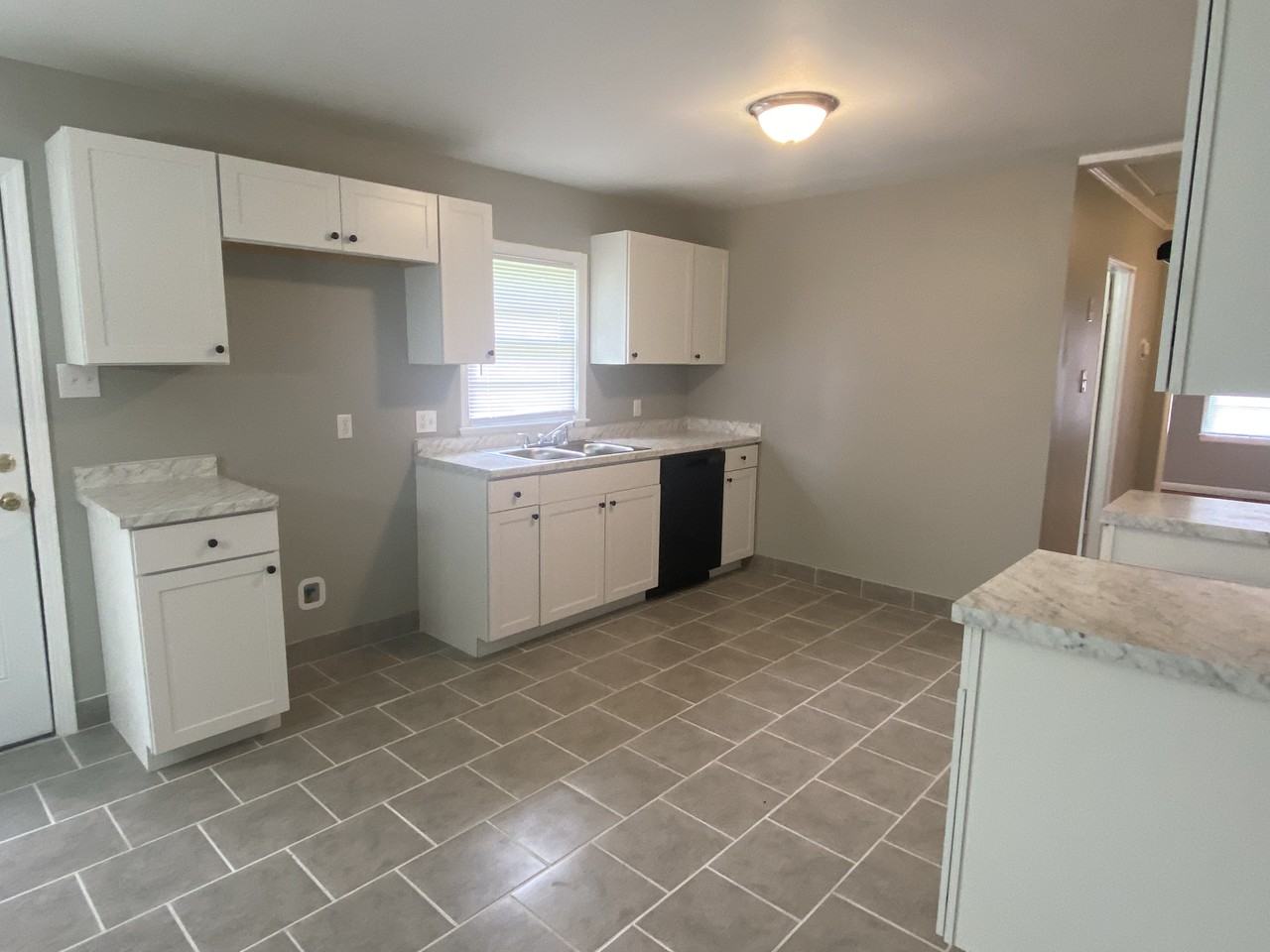 4301 Fredericks Ave - Photo 6 of 17