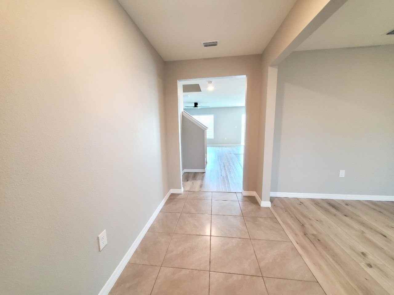 1014 Golden Shiner Ave - Photo 3 of 50