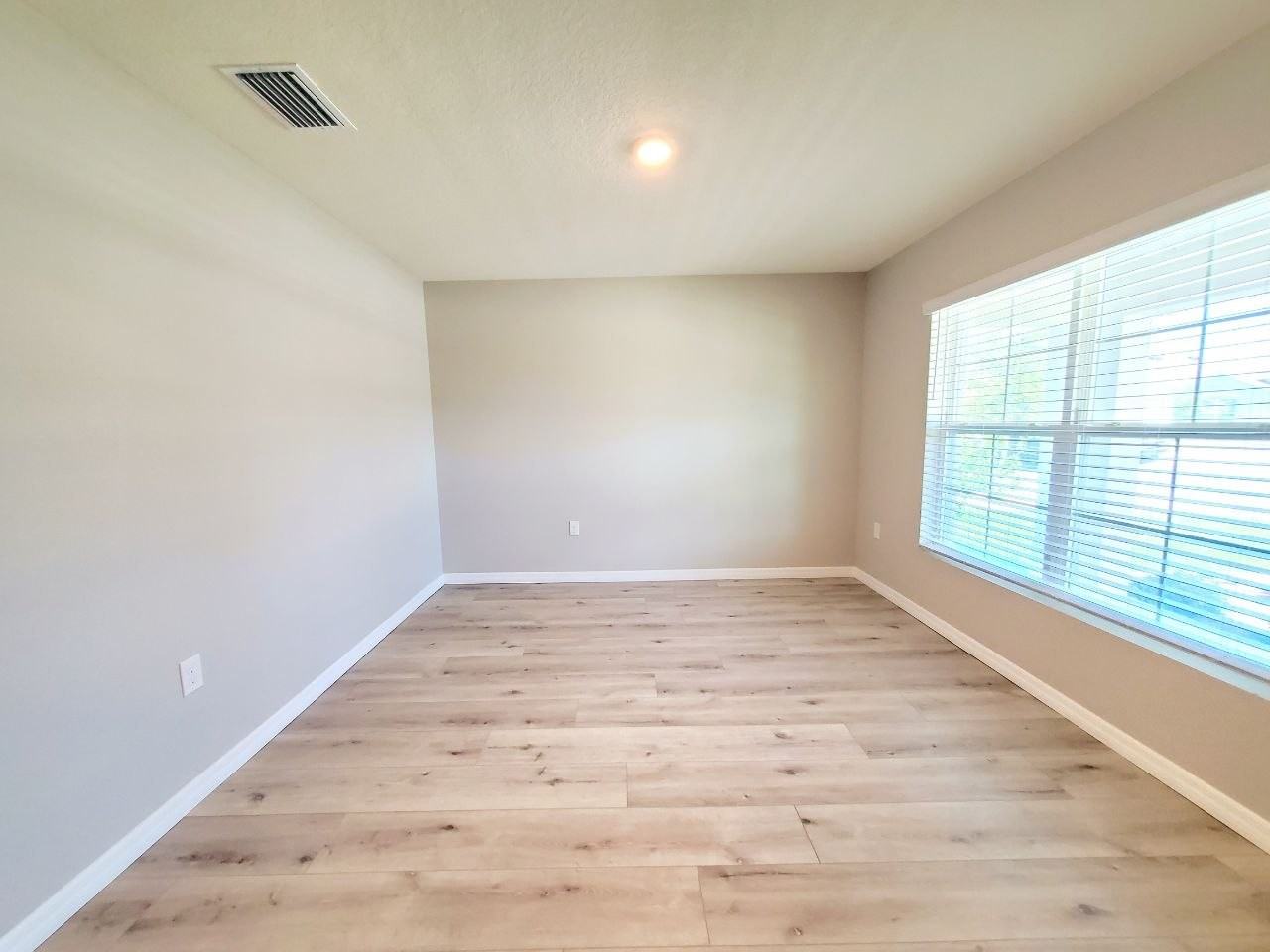 1014 Golden Shiner Ave - Photo 4 of 50