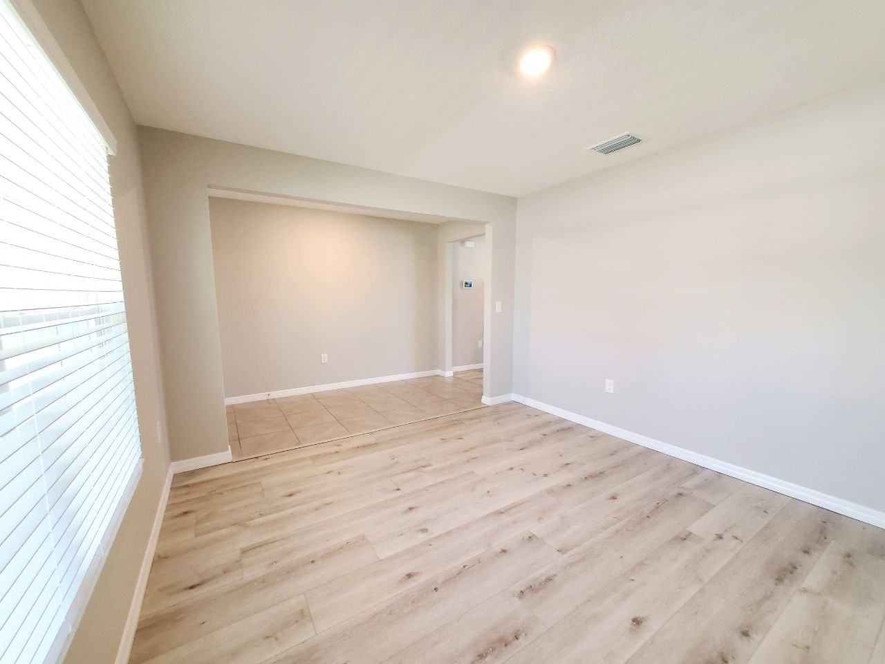 1014 Golden Shiner Ave - Photo 5 of 50