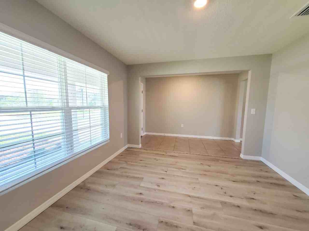 1014 Golden Shiner Ave - Photo 6 of 50