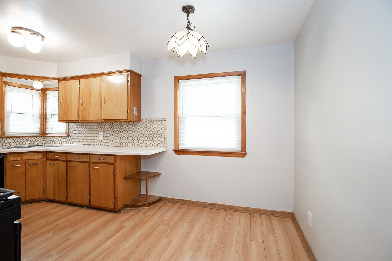 4925 E 93rd St - Photo 6 of 26