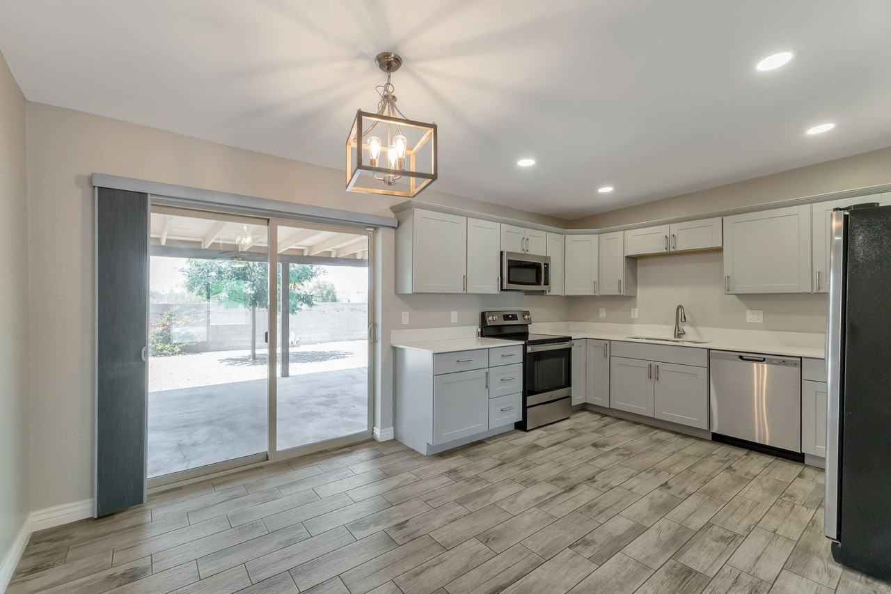 4000 W Orangewood Dr - Photo 7 of 25