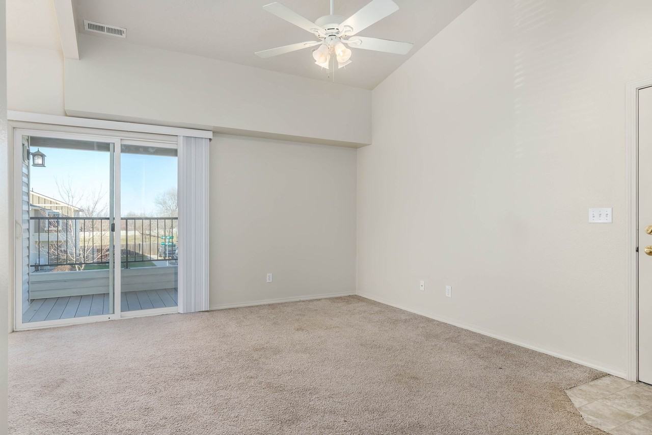3304 S Milan Ave - Photo 4 of 46
