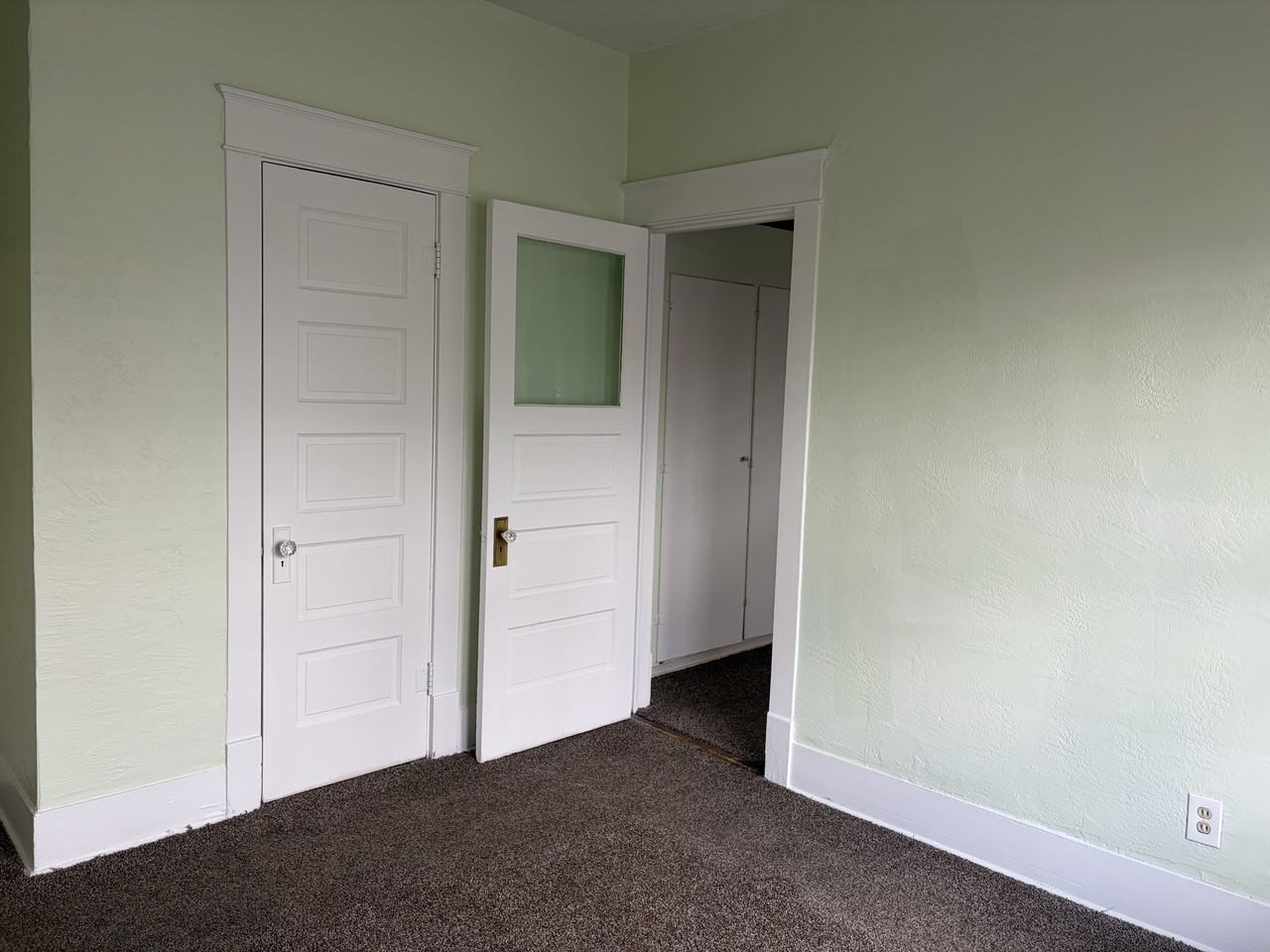 1502 Gold Ave Se - Photo 7 of 18