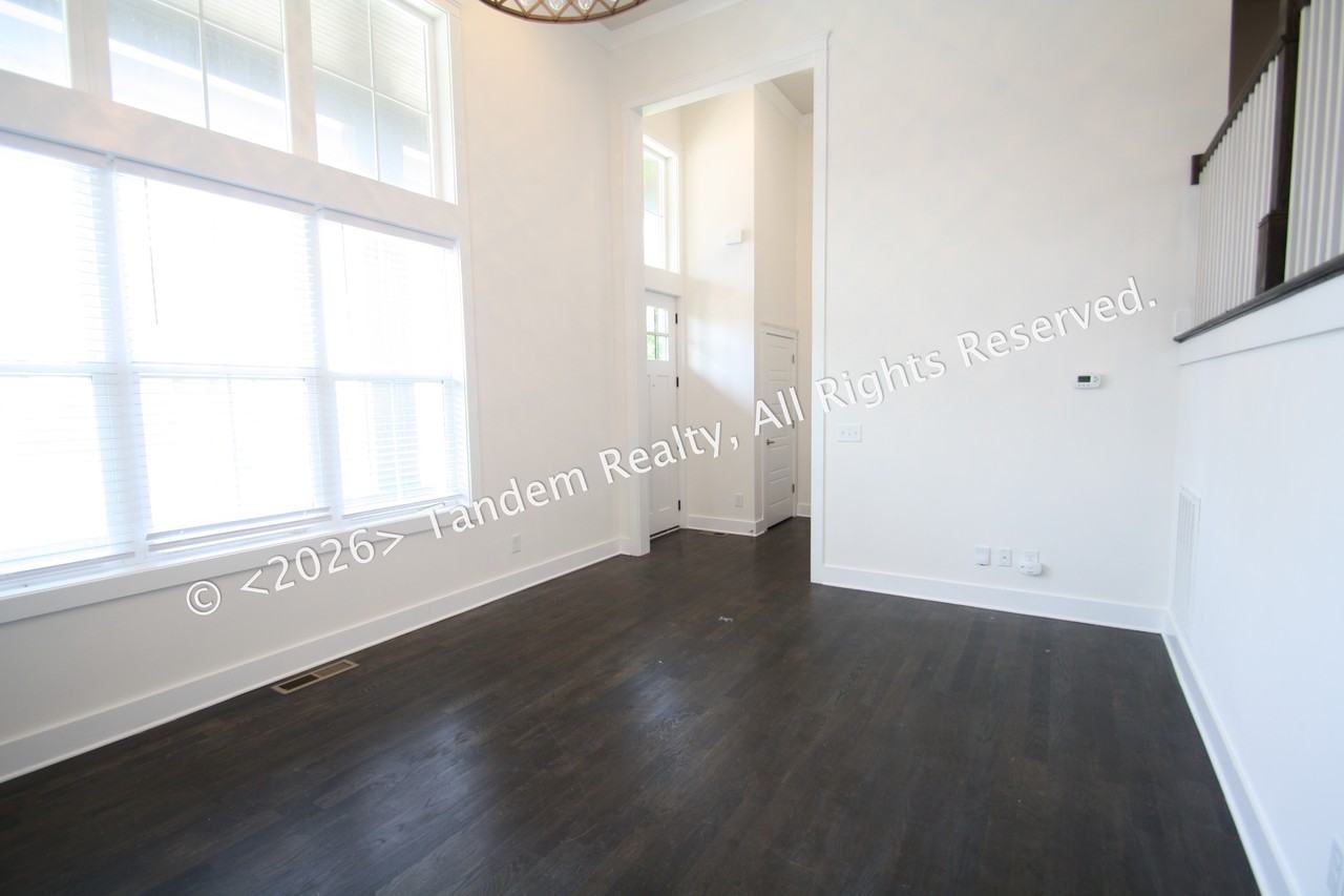 526 Wedgewood Ave - Photo 7 of 20