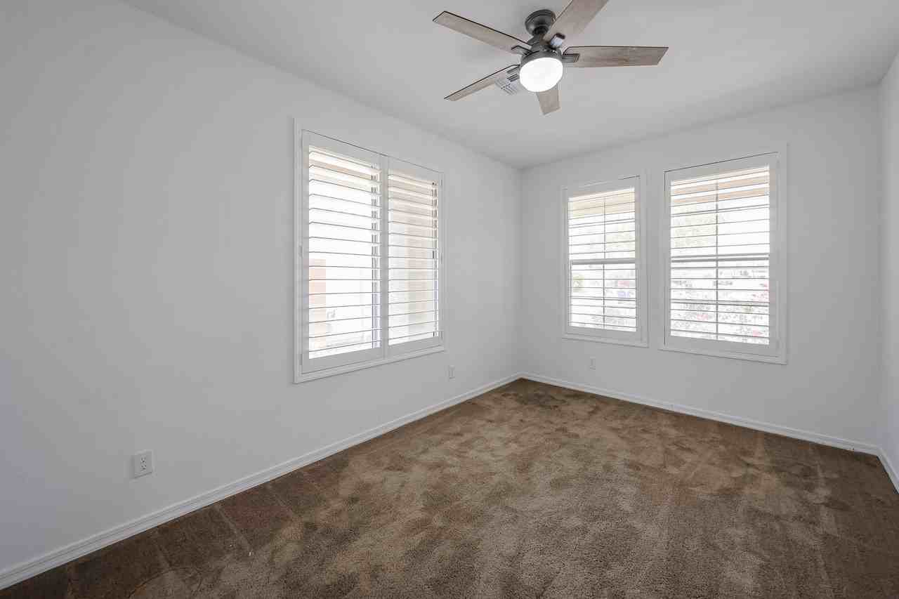 13487 N 174th Ave - Photo 5 of 50