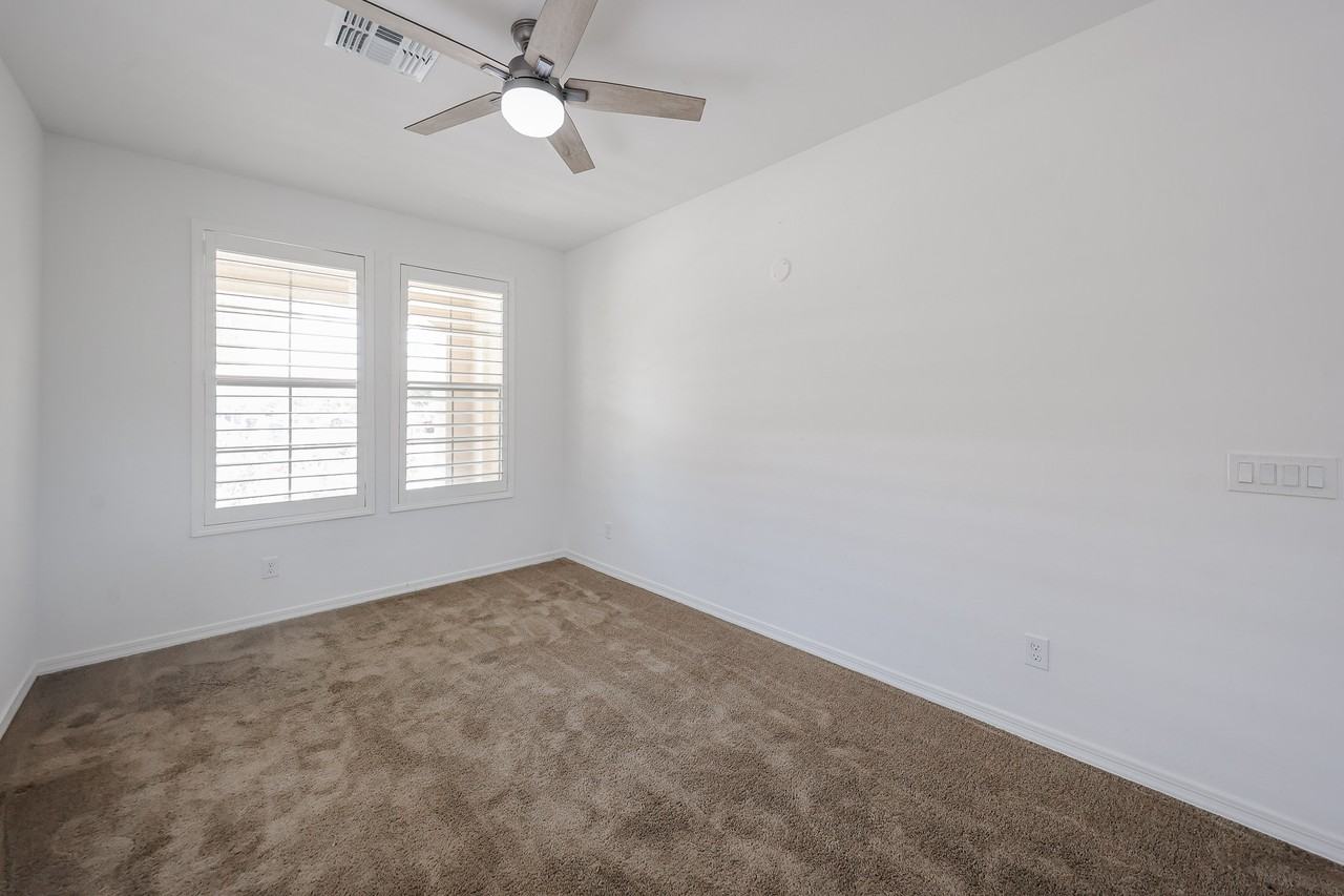 13487 N 174th Ave - Photo 6 of 50