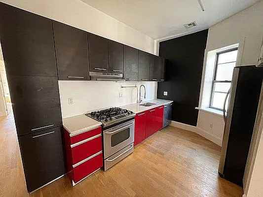 1200 Pacific St - Photo 4 of 14