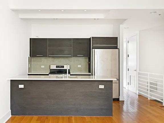 219 Withers St - Photo 2 of 8
