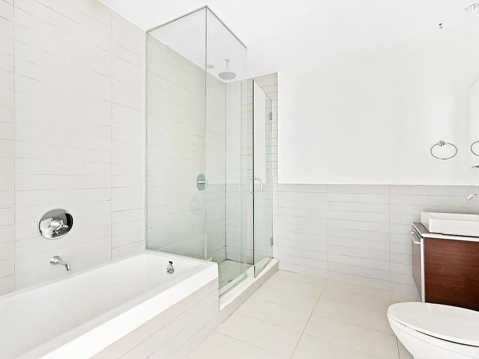219 Withers St - Photo 7 of 8