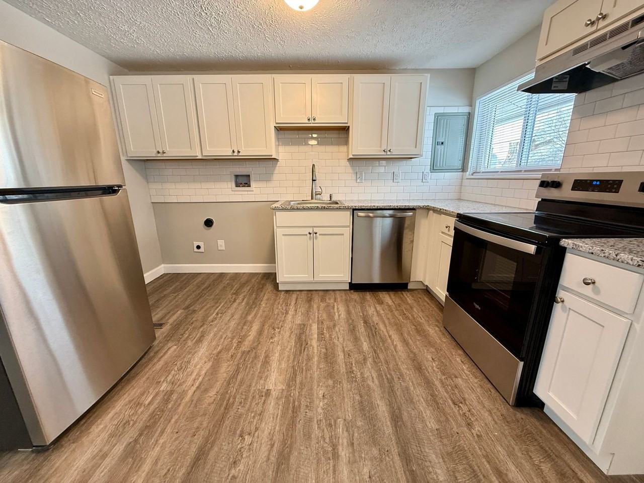 309 Lesher Dr - Photo 5 of 21