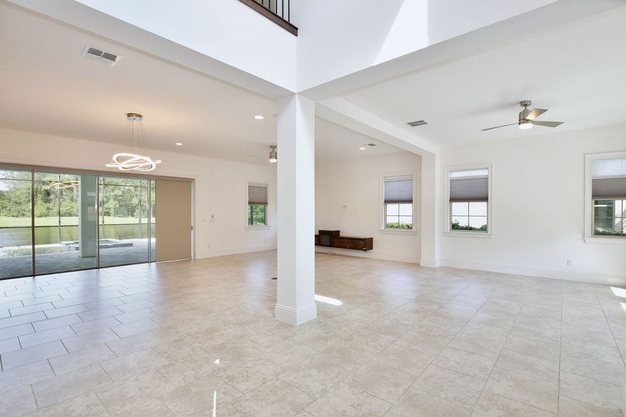 10822 Mobberley Cir - Photo 3 of 50