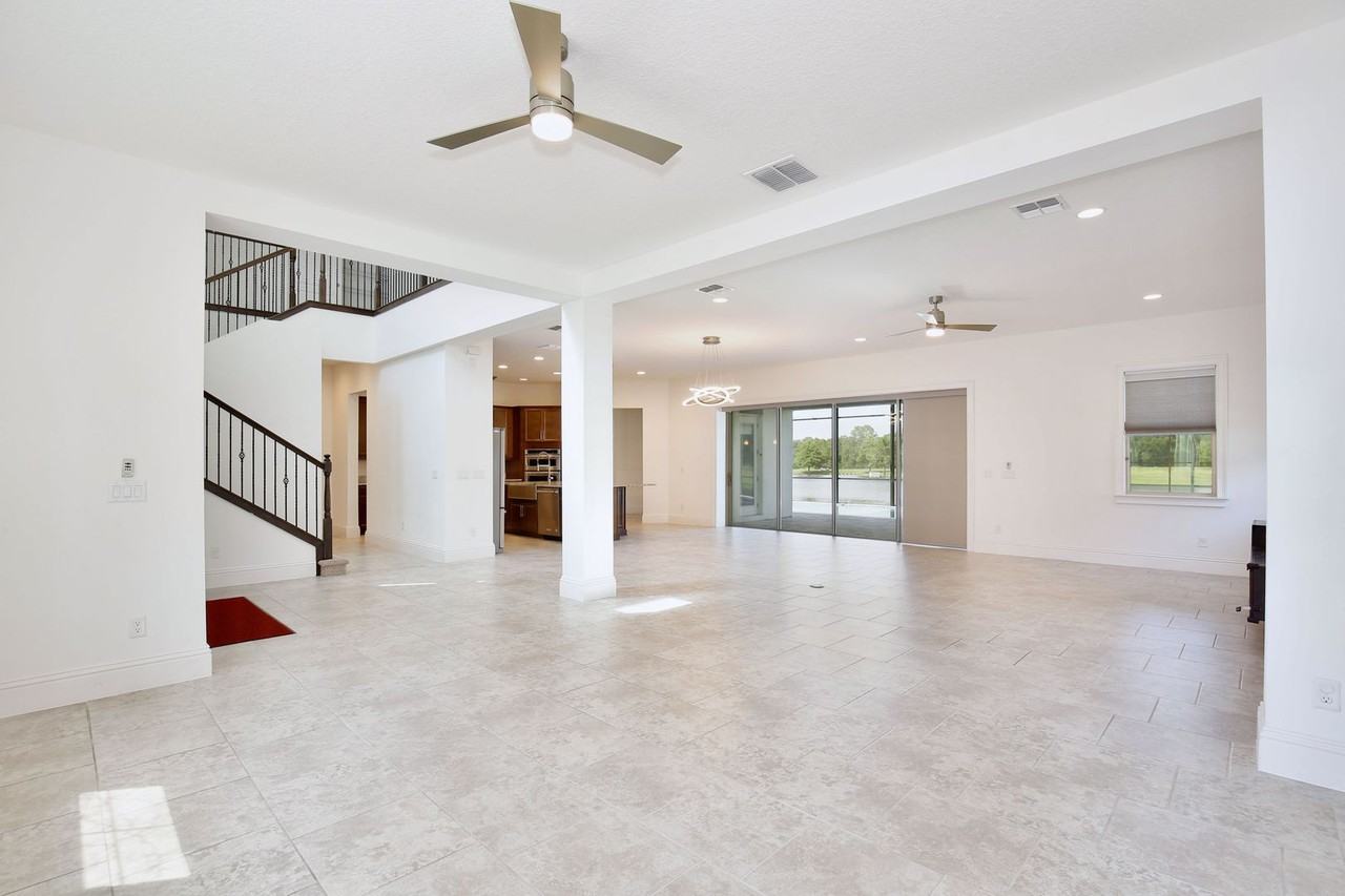 10822 Mobberley Cir - Photo 4 of 50