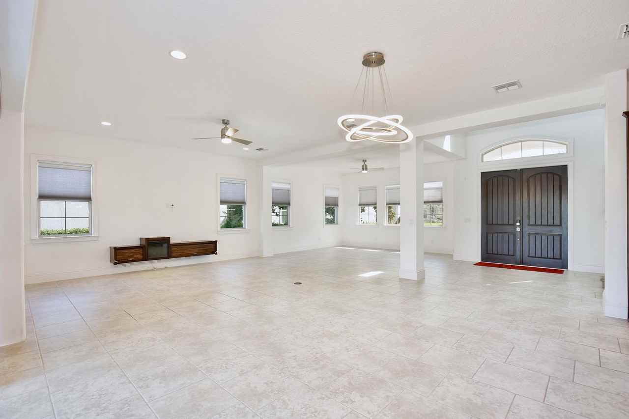 10822 Mobberley Cir - Photo 6 of 50