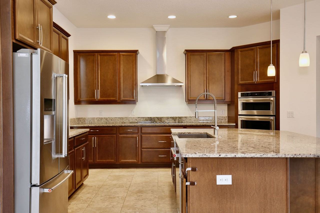 10822 Mobberley Cir - Photo 7 of 50