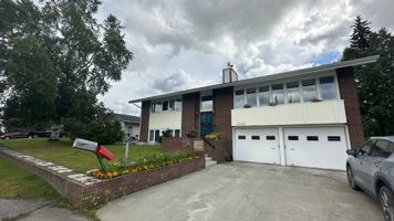 featured image of 2591 Riverview Dr