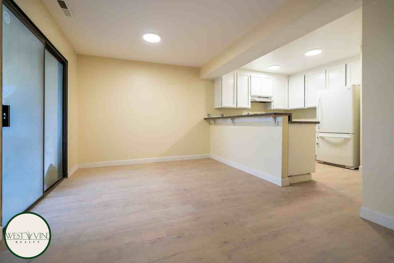 2705 Subec Ln - Photo 6 of 17