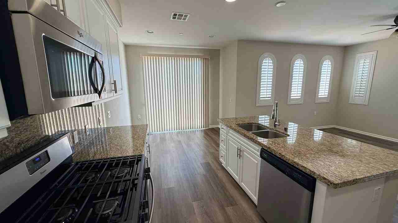 44055 Calle Luz - Photo 7 of 28