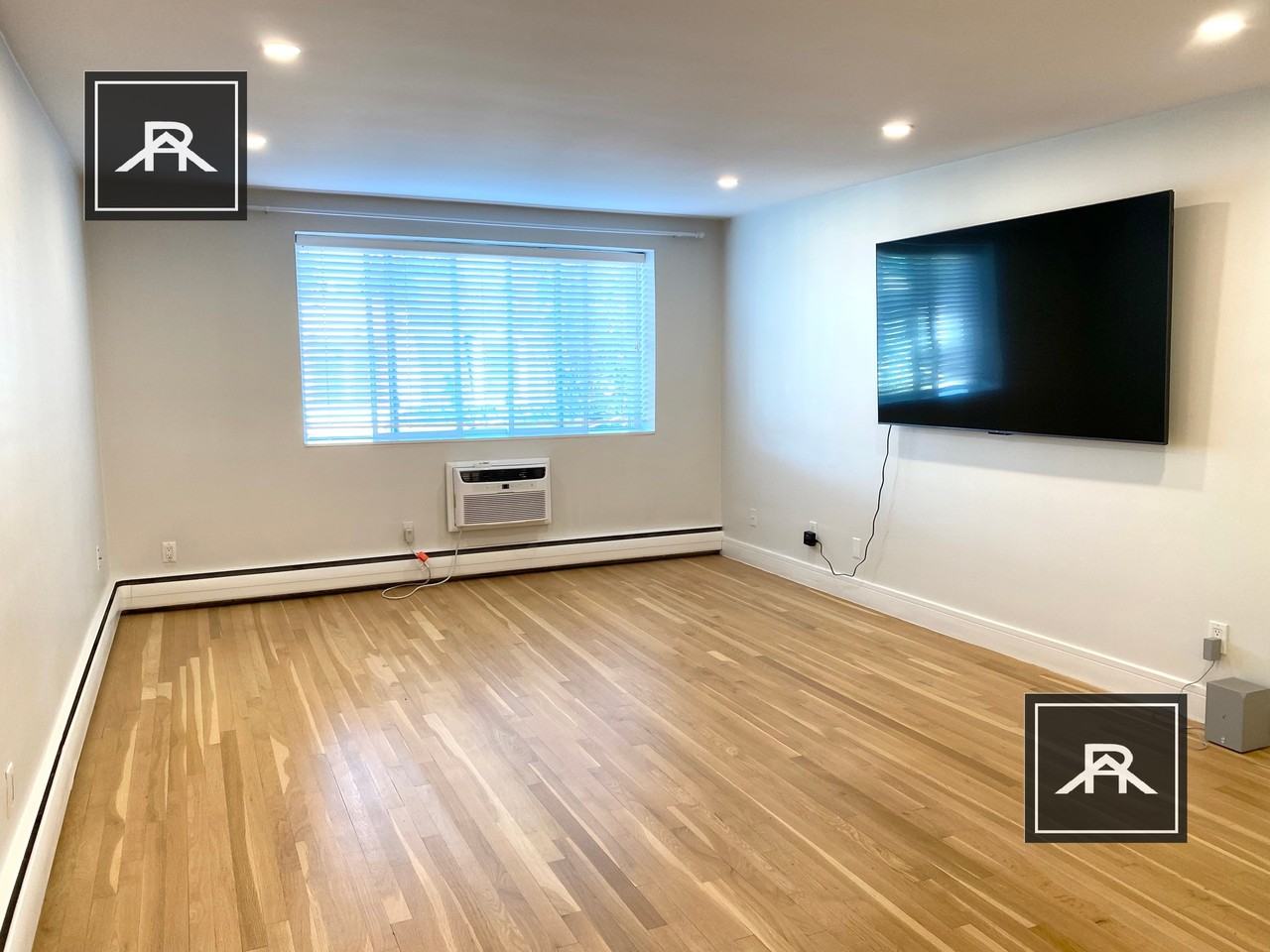 52 Green St #403 - Photo 4 of 9