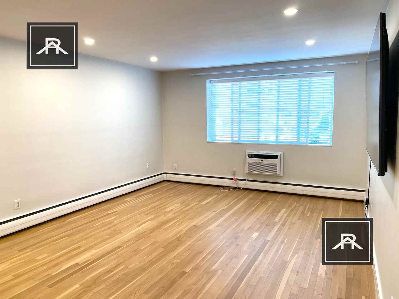 52 Green St #403 - Photo 5 of 9
