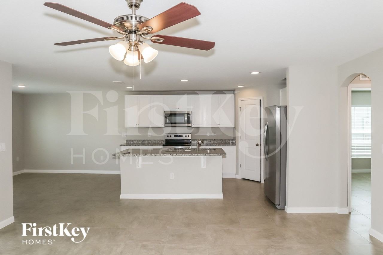175 Southern Breeze Loop - Photo 3 of 16