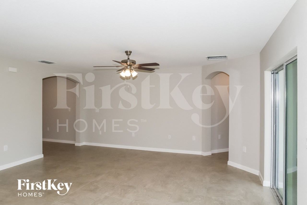175 Southern Breeze Loop - Photo 4 of 16