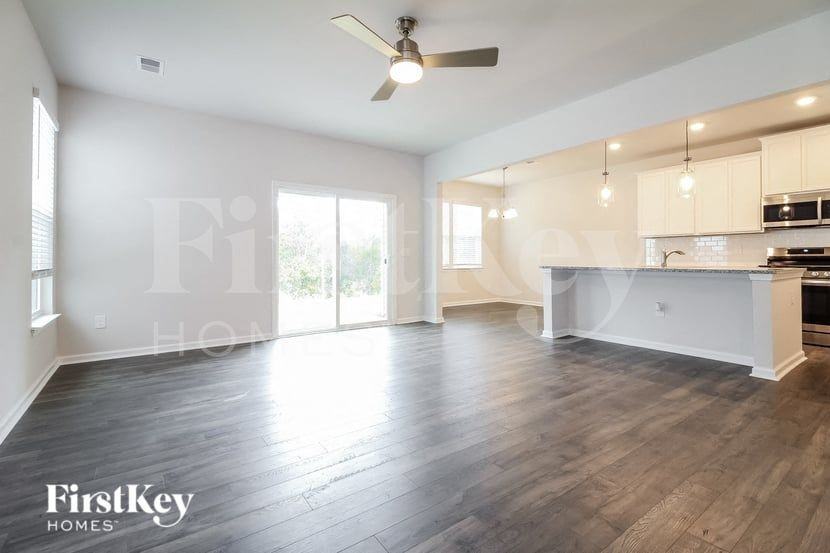 312 Ashborne Ln - Photo 4 of 15