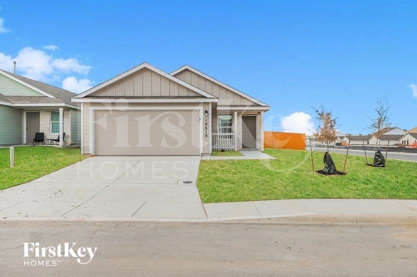 10610 Mcclintock Dr