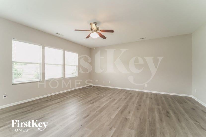 11628 Lusterleaf Holly Rd - Photo 4 of 15