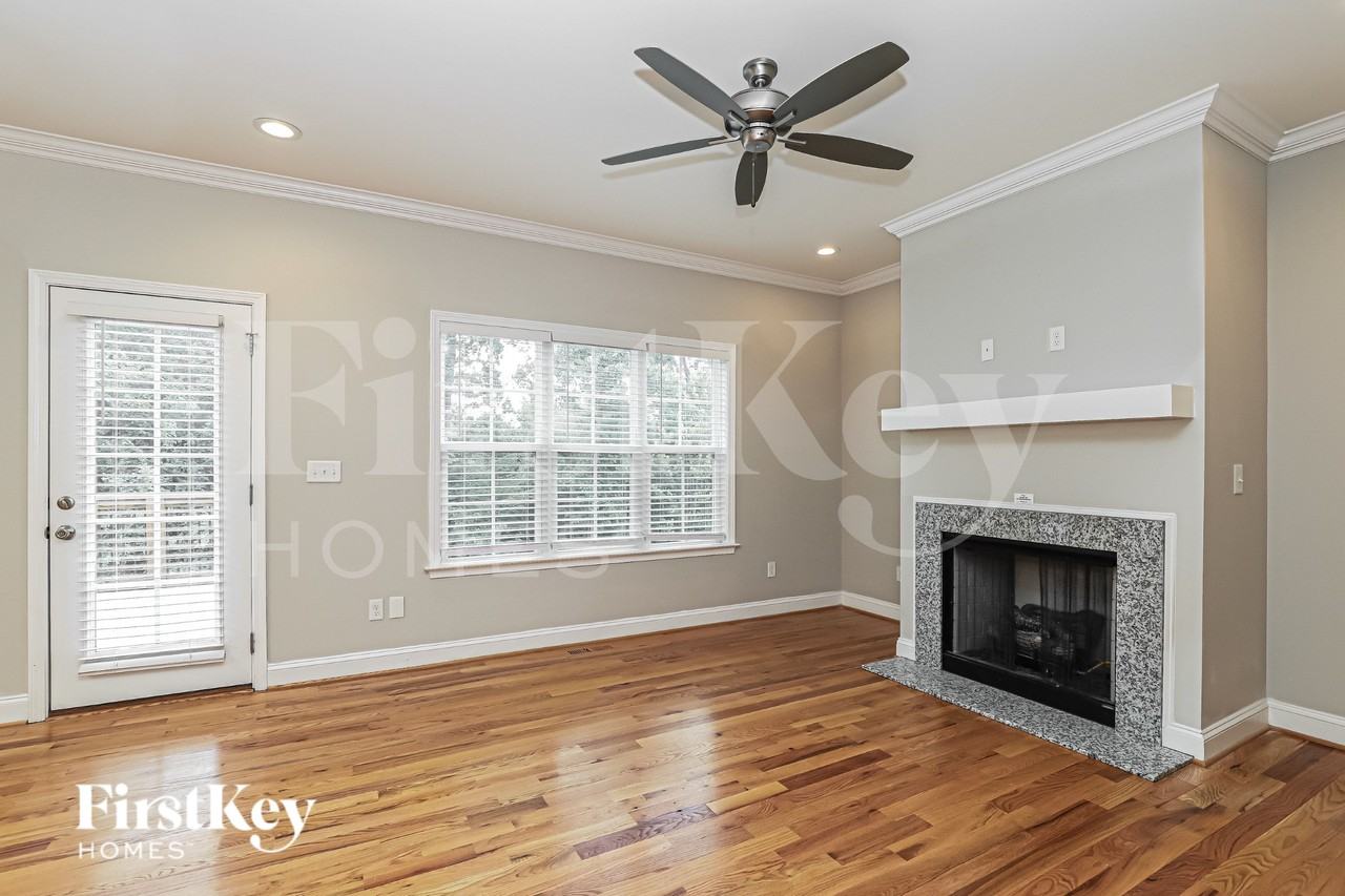 350 Prescott Dr - Photo 6 of 19