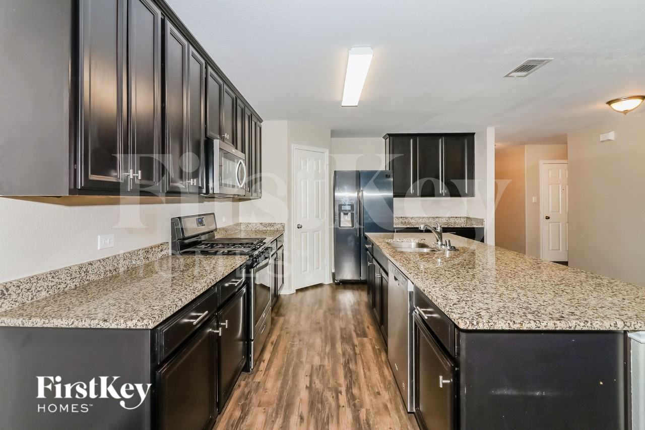 17719 Brahman Meadows Ct - Photo 6 of 19