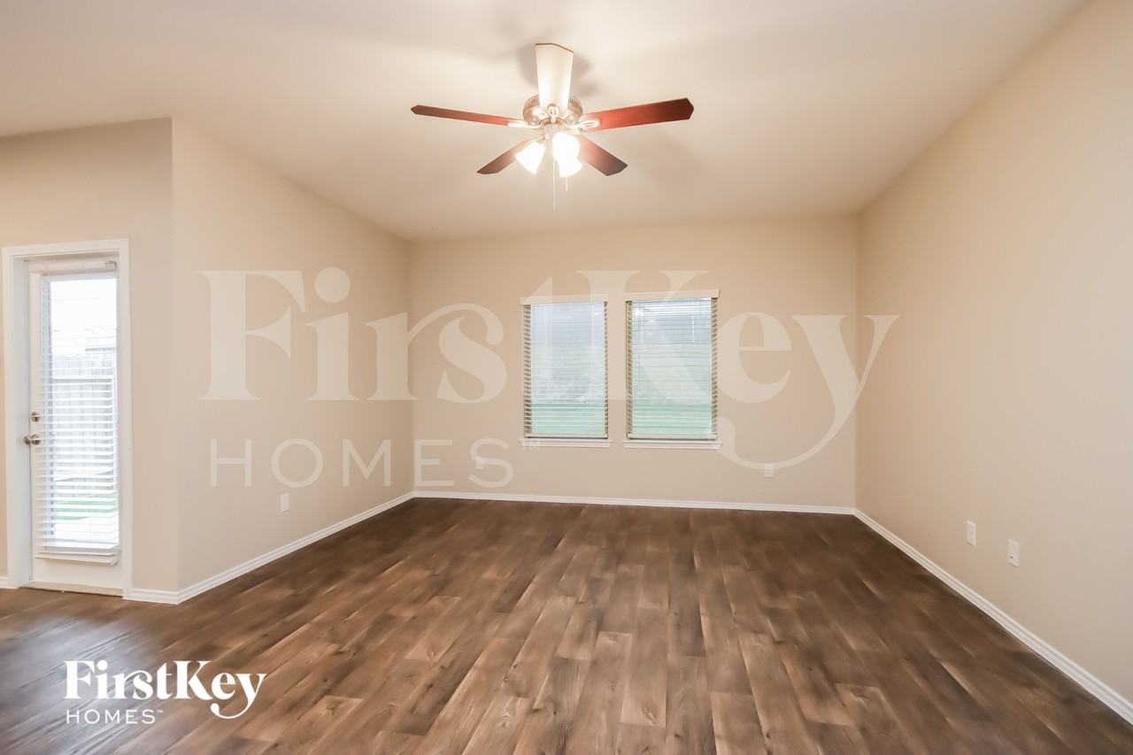 5909 Warm Bungalow Ln - Photo 3 of 15