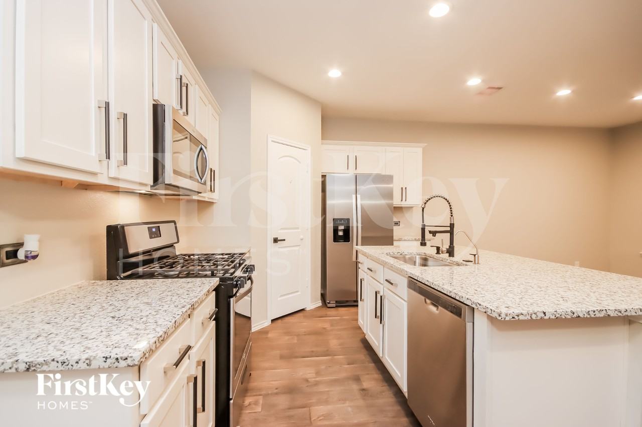 5909 Warm Bungalow Ln - Photo 6 of 15