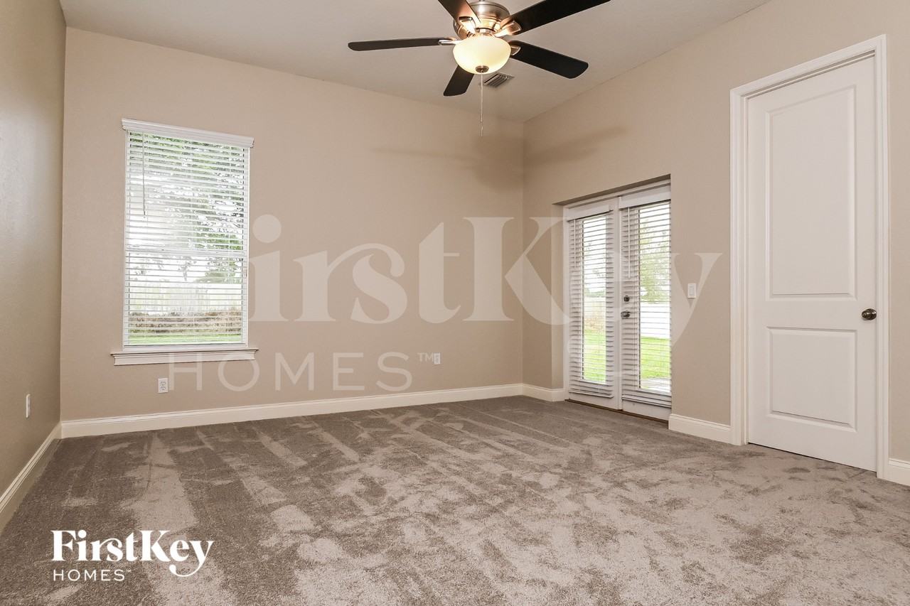 2528 Iris Ann Dr - Photo 7 of 16