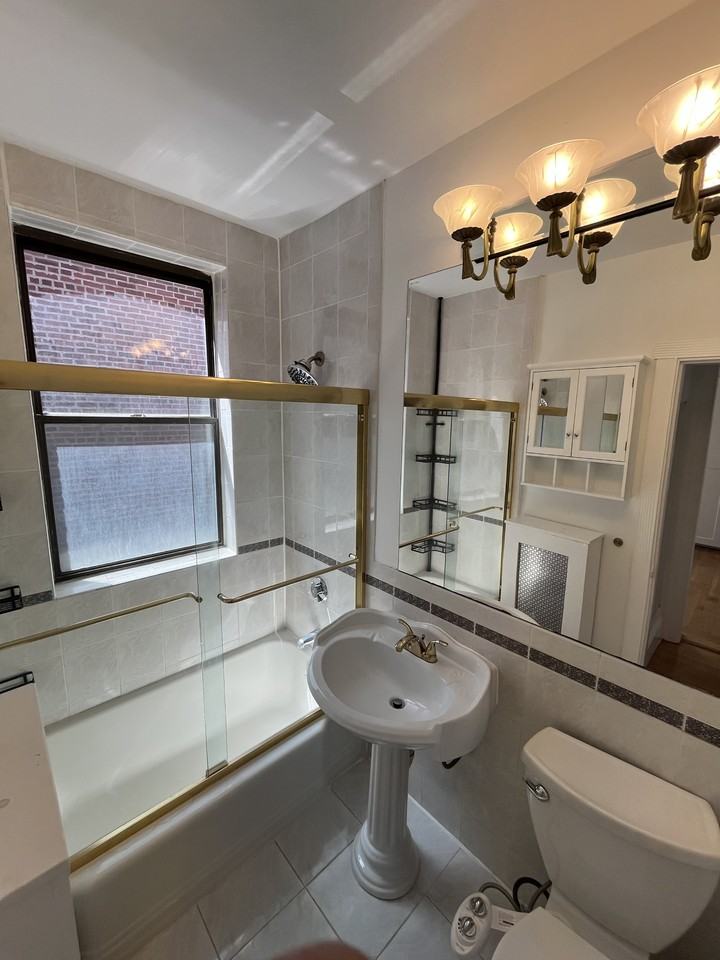 382 Commonwealth Ave #52 - Photo 4 of 19