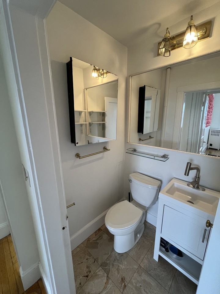 382 Commonwealth Ave #52 - Photo 5 of 19