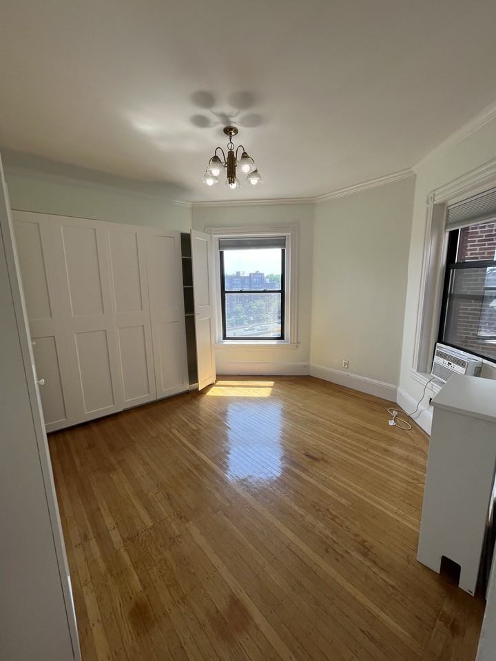 382 Commonwealth Ave #52 - Photo 6 of 19