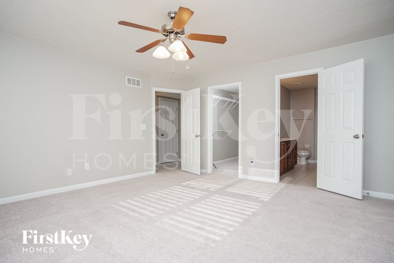 7398 Haverhill Ln - Photo 7 of 15