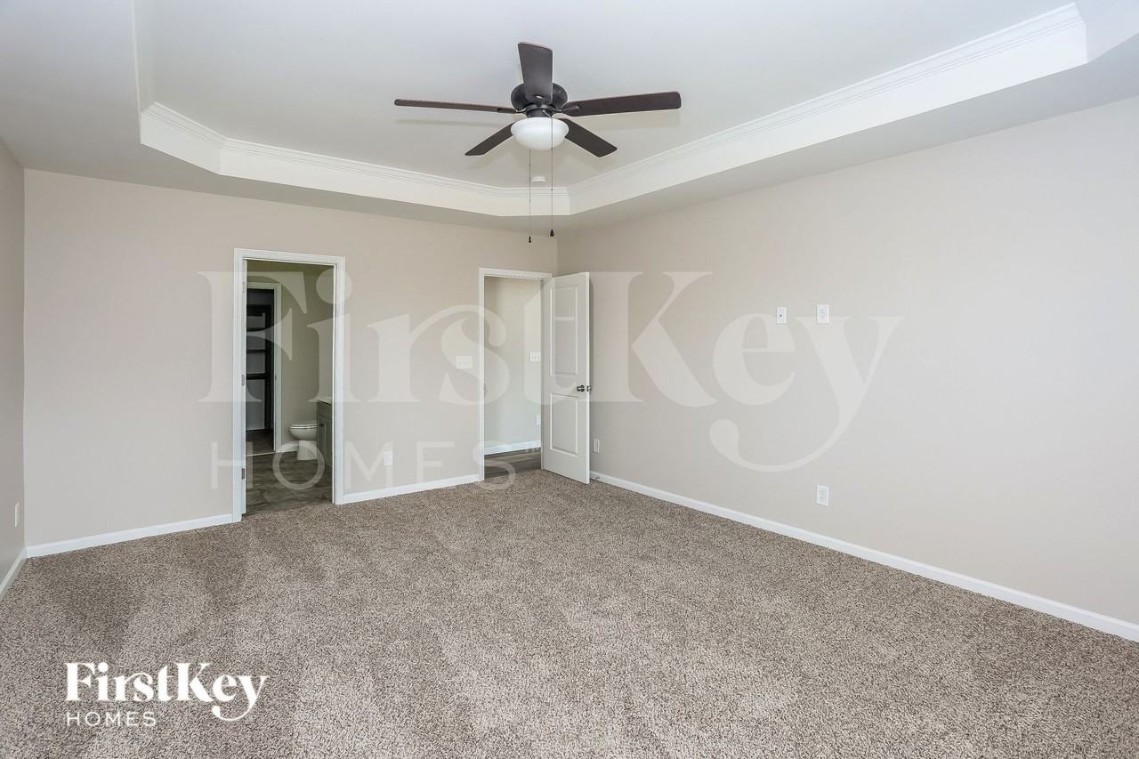 140 Kingston Dr - Photo 7 of 15