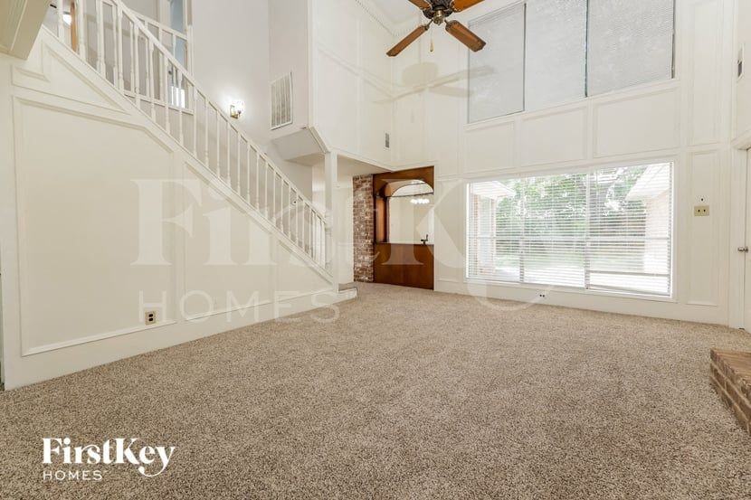 8334 Burwood Park Dr - Photo 2 of 15