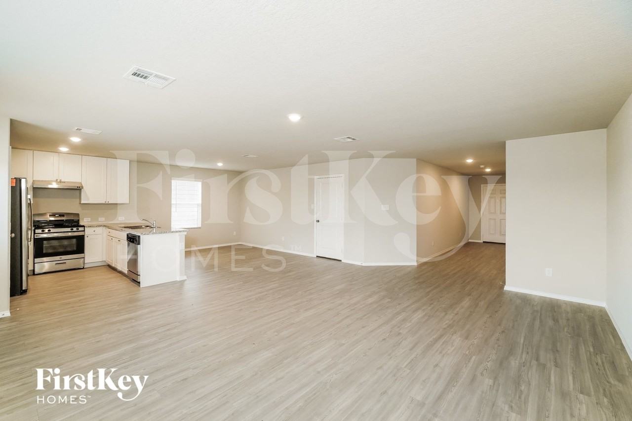 10727 Giacconi Dr - Photo 3 of 16