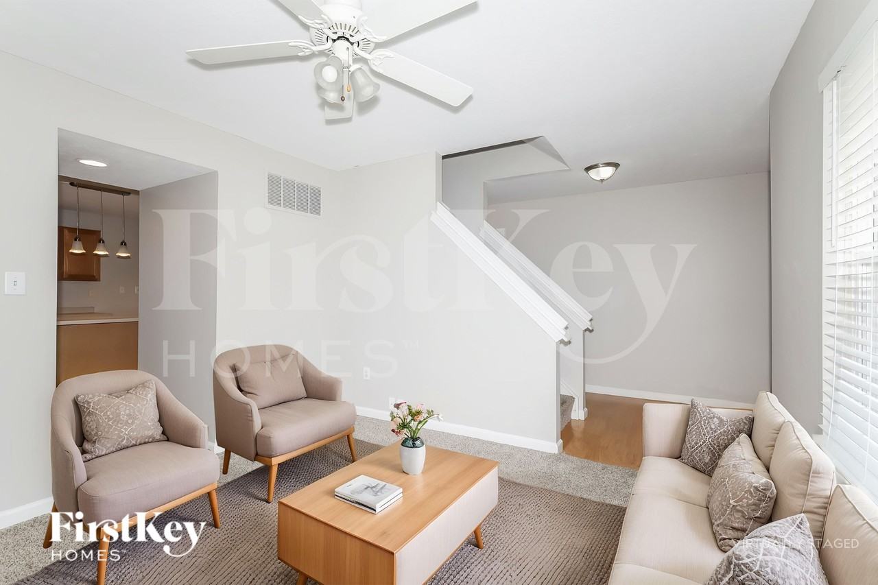6250 Kentstone Dr - Photo 4 of 19