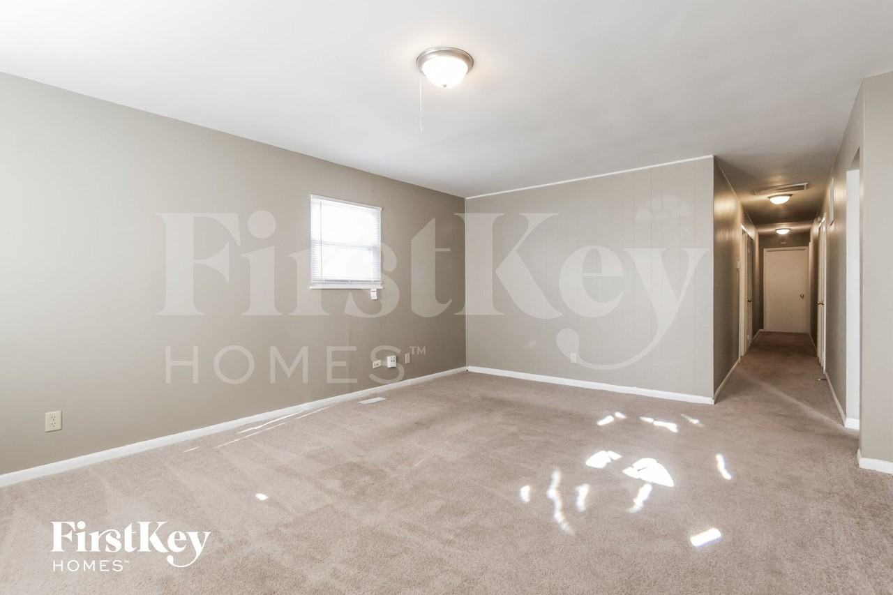 531 S Arlington Ave - Photo 2 of 15