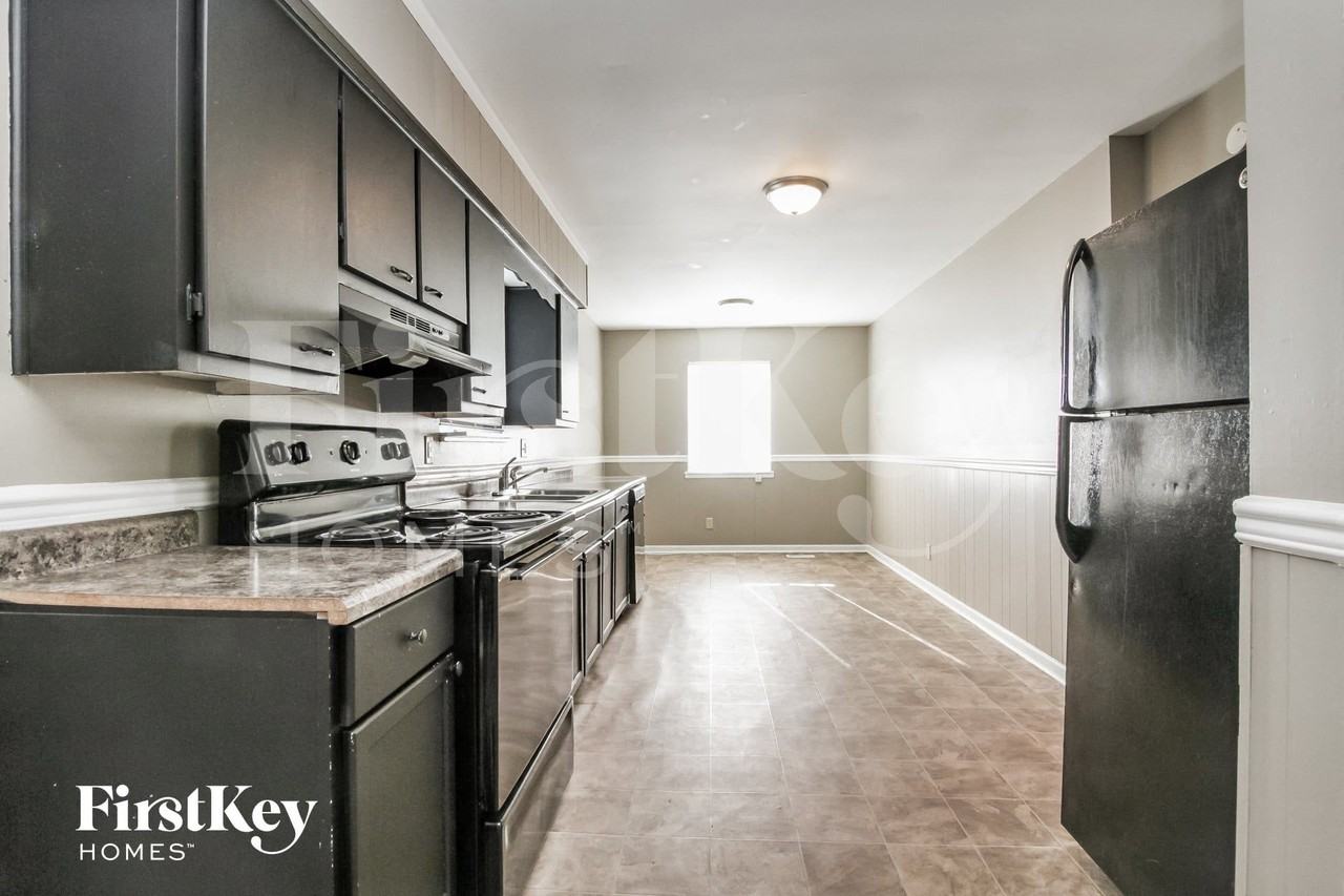 531 S Arlington Ave - Photo 5 of 15