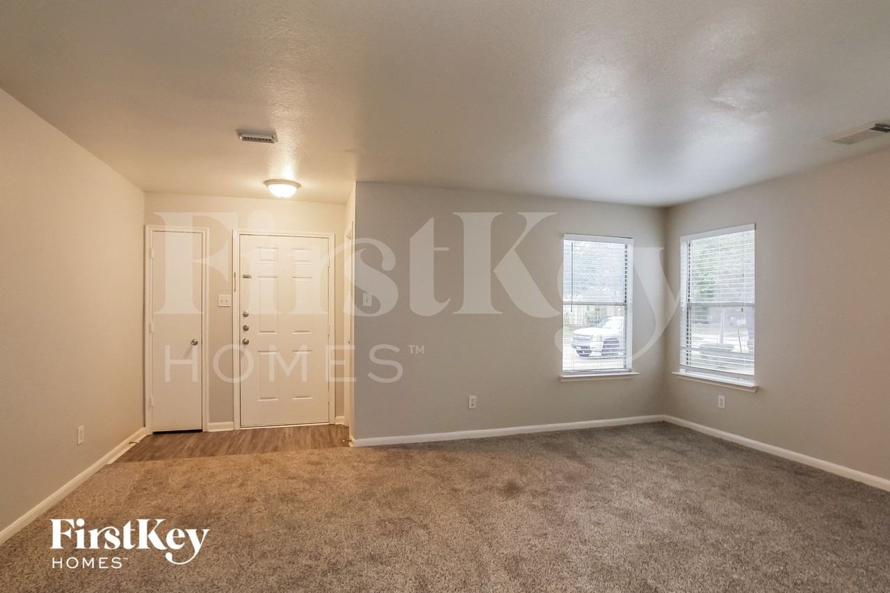 430 Remington Creek Dr - Photo 3 of 16
