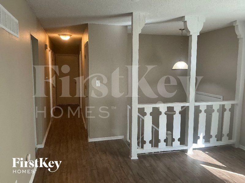 400 Sw Keystone Ct - Photo 3 of 10