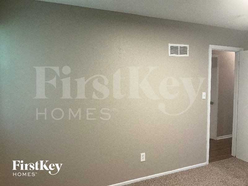 400 Sw Keystone Ct - Photo 7 of 10