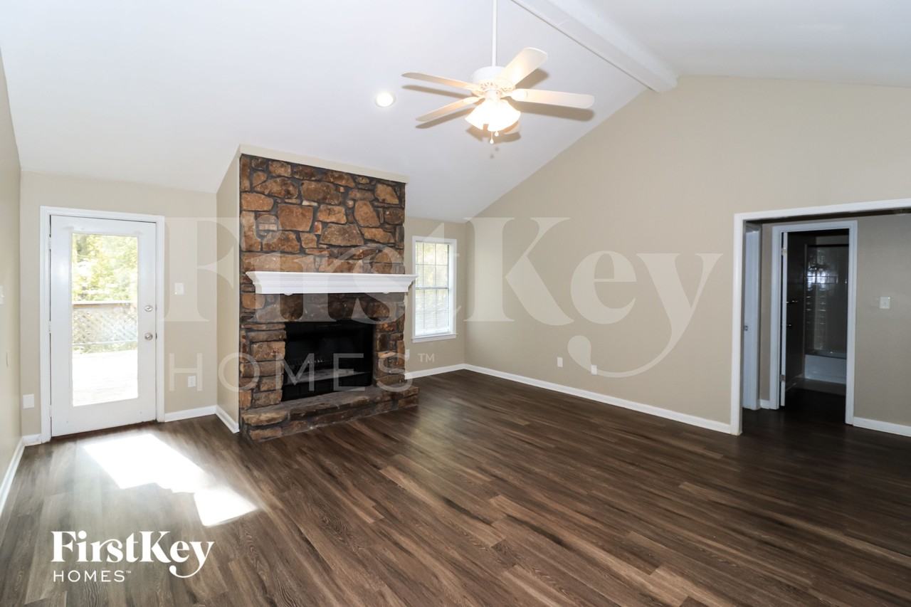 2961 Forest Edge Dr - Photo 4 of 15