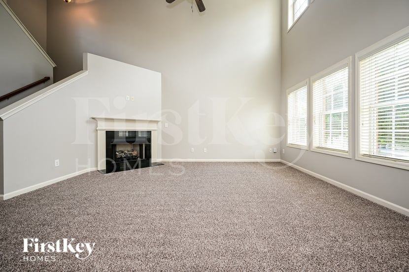 2501 Freemont St - Photo 2 of 16